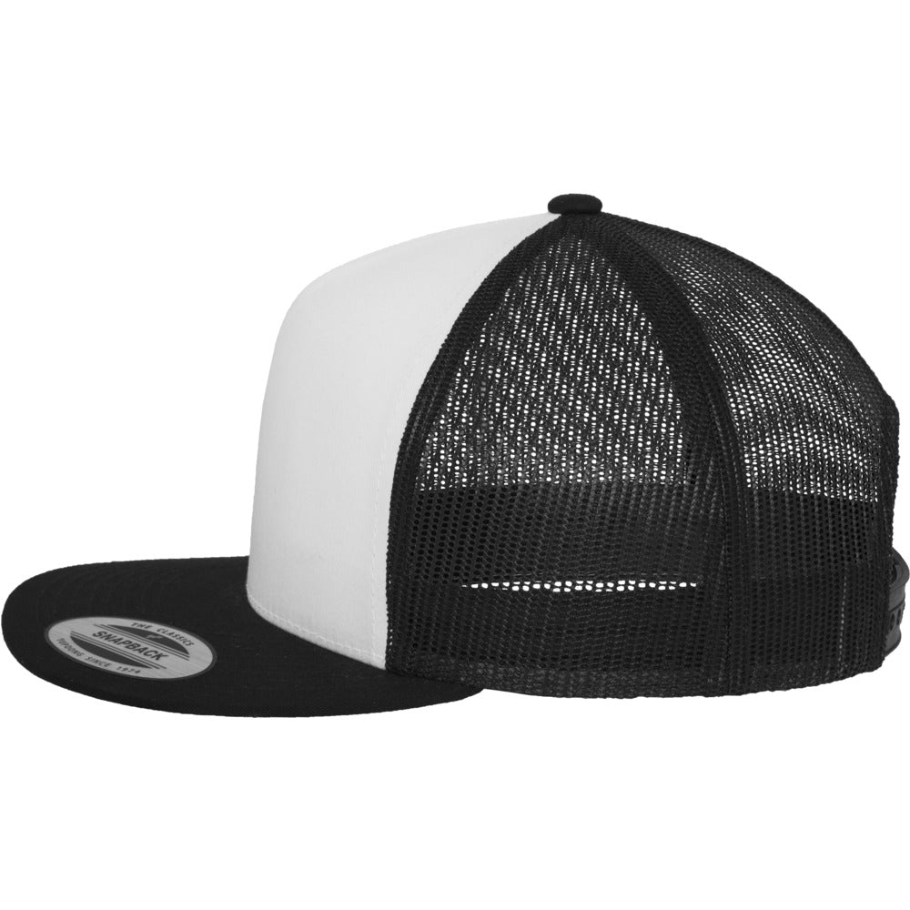 Yupoong - Flat Visor Trucker Cap - Black/White - capstore.dk